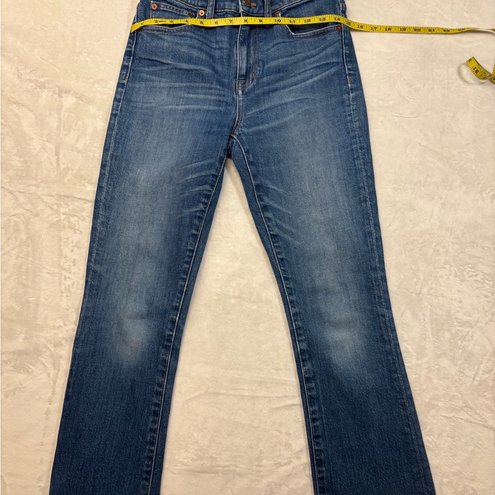 Madewell 10” High Riser Demi Bootcut Jeans in Size 27